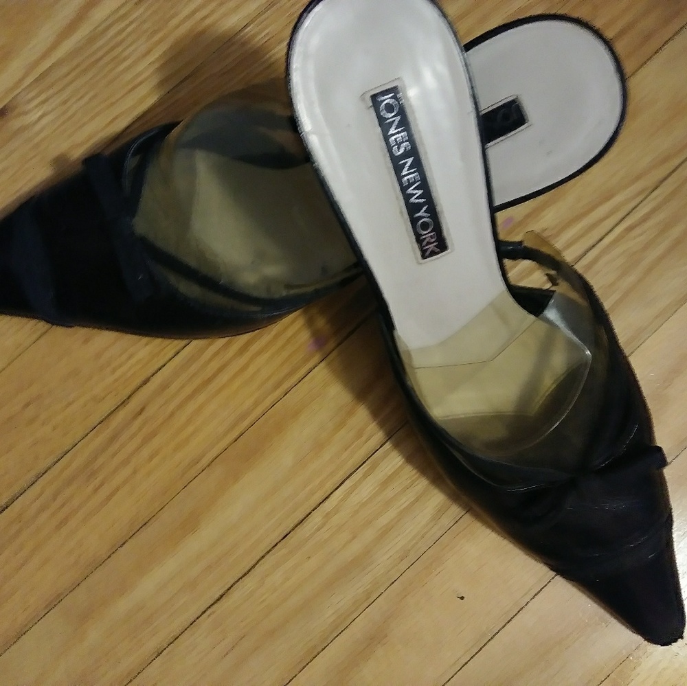Women's shoes